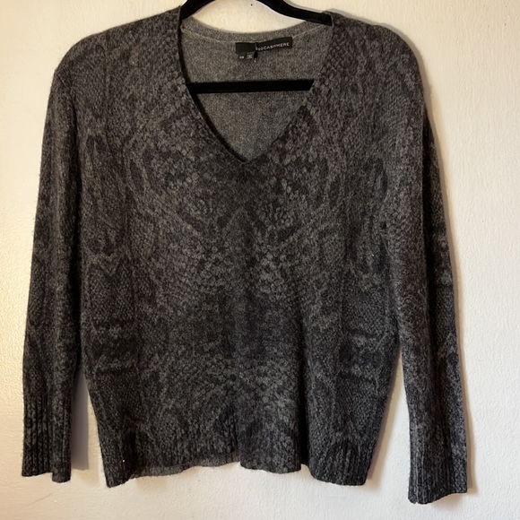 360 Cashmere Sweater size XS - Picture 4 of 7
